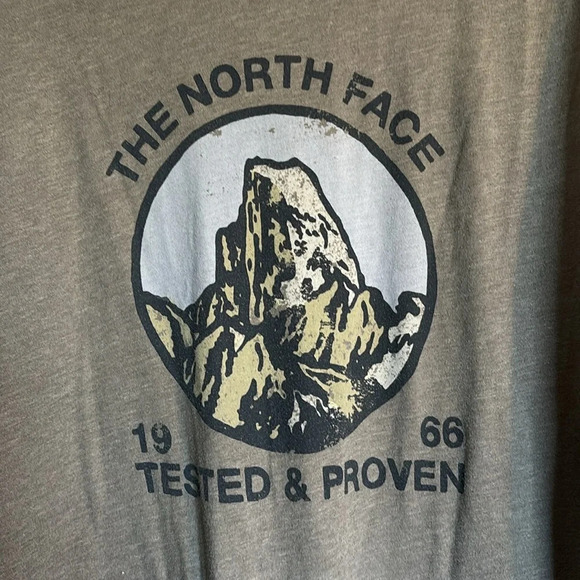 The North Face men’s gray short sleeve graphic t-shirt size XL - Picture 7 of 8